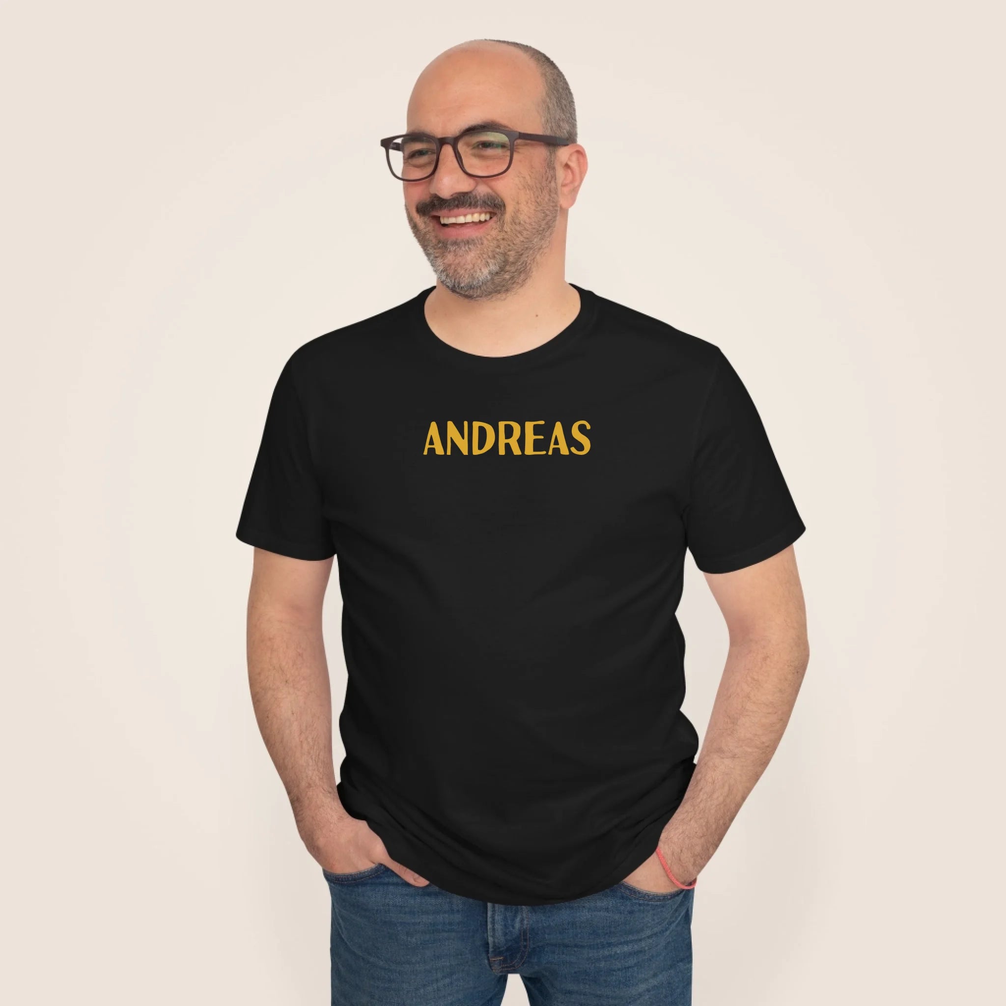 2000x2000px_Male-Model-Tshirt-Mockup2_beige_black