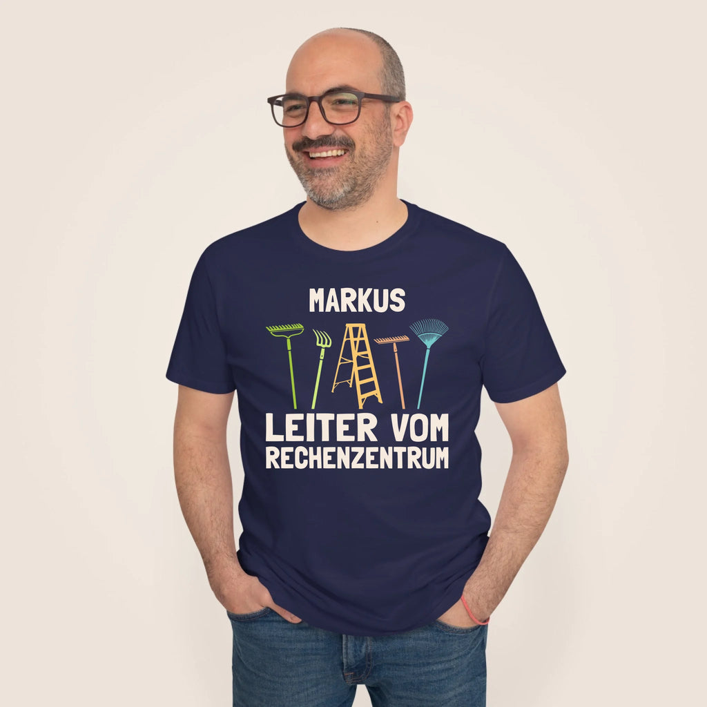 2000x2000px_Male-Model-Tshirt-Mockup2_beige_navy