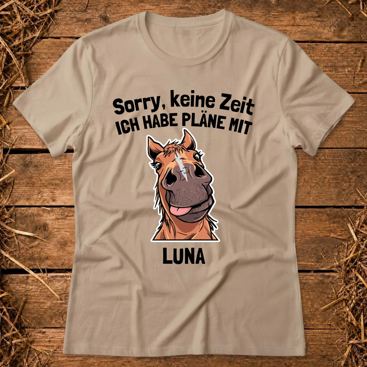 2000x2000 T-Shirt Mockup Female_Schnitt_sand_horse_stable