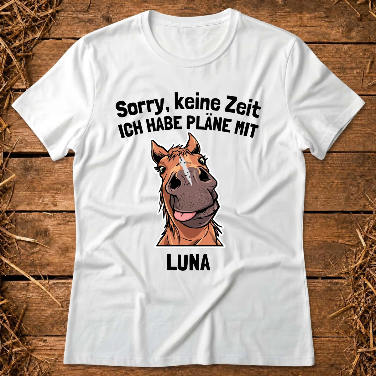 2000x2000 T-Shirt Mockup Female_Schnitt_white_horse_stable